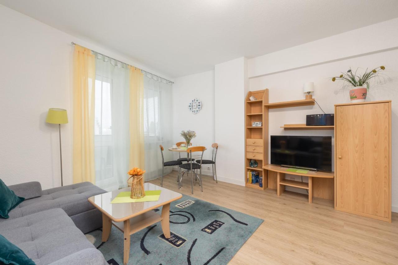 Comfy Turystyczna 300 M To The By Renters Apartment *