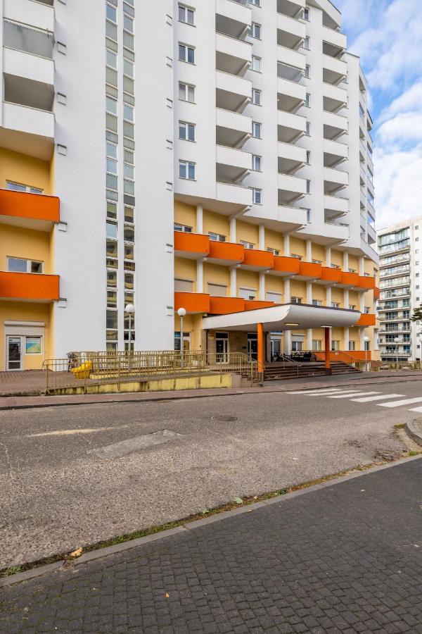 Comfy Turystyczna 300 M To The By Renters Apartment